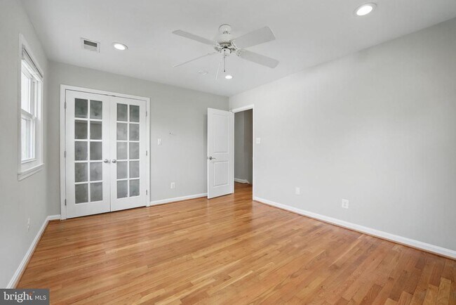 Building Photo - 8121 Briar Creek Dr