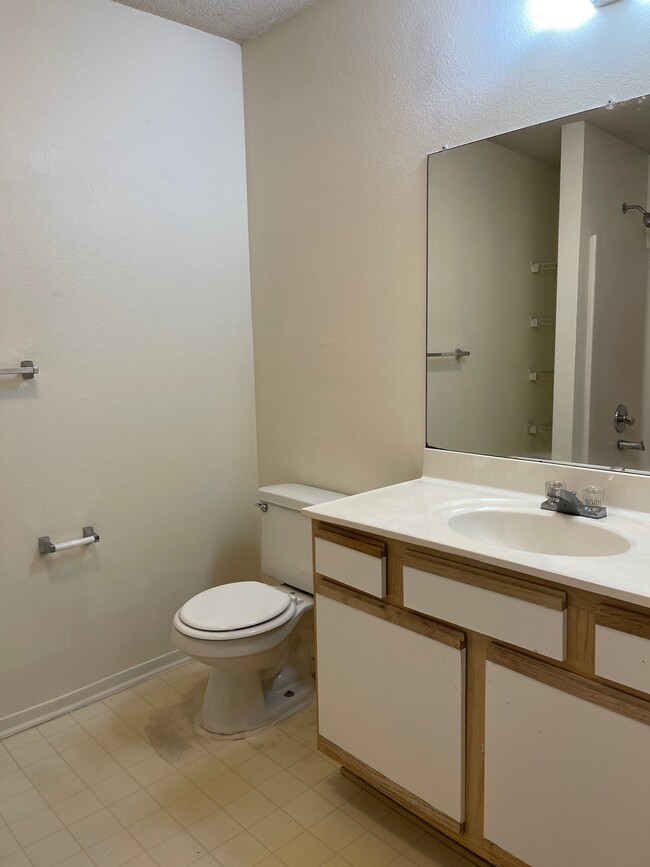 Floorplan - Cromwell Park Apartments