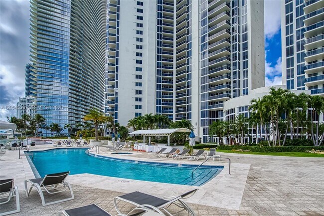 Building Photo - 19111 Collins Ave