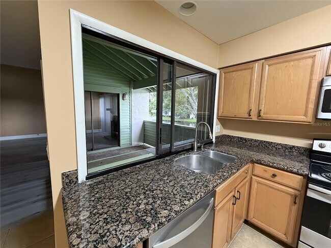 Building Photo - 4158 Pinelake Ln