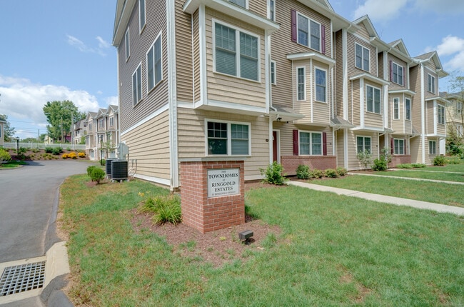 Building Photo - 35 Ringgold St
