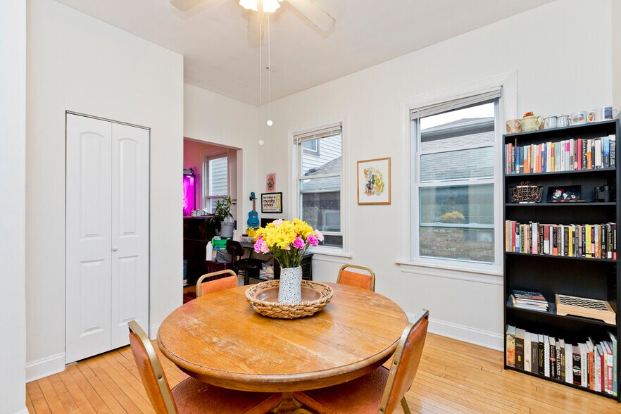 Building Photo - 3844 N Bernard St