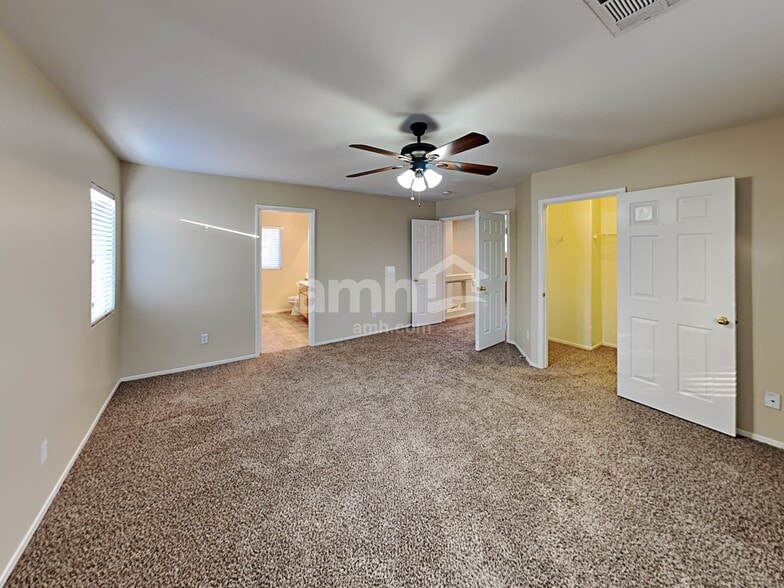 Building Photo - 10141 Flagstaff Butte Ave