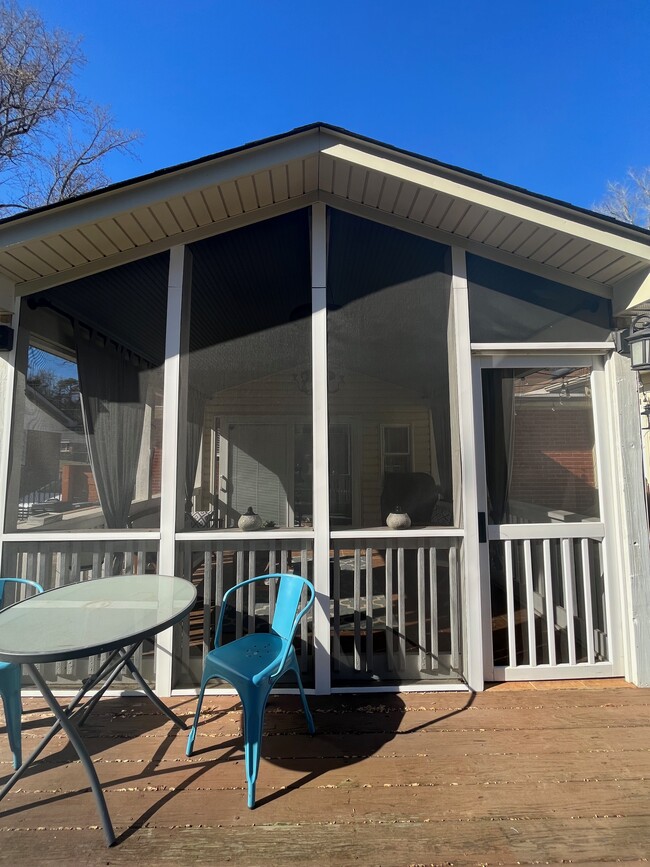 screened porch - 2339 Kilborne Dr