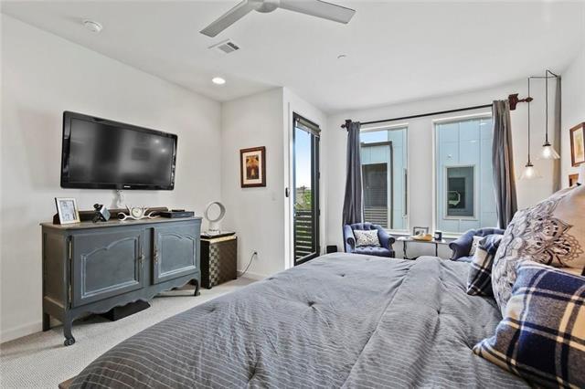 Building Photo - 1911 Summit Ave