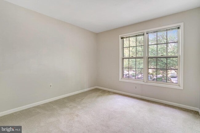 Building Photo - 2131 Kings Mill Ct