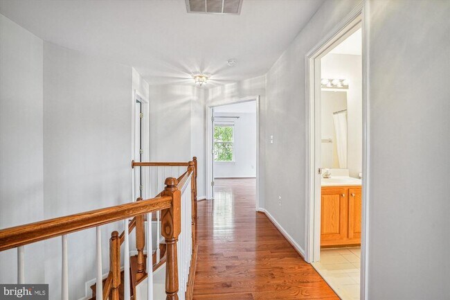 Building Photo - 9305 Sumner Lake Blvd