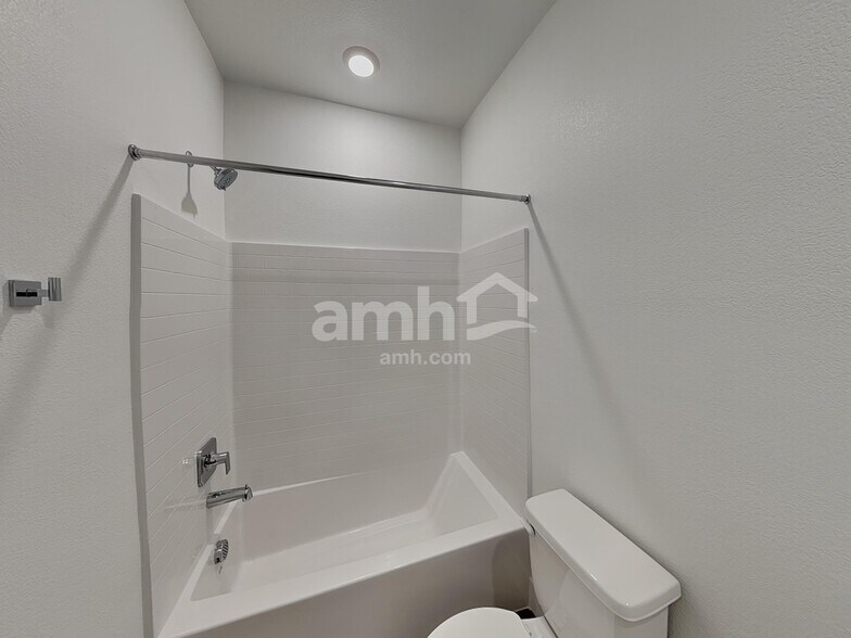 Building Photo - 677 Crimson Flare Ct