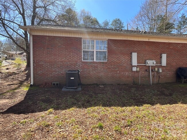 Building Photo - 113 Ridge Ave