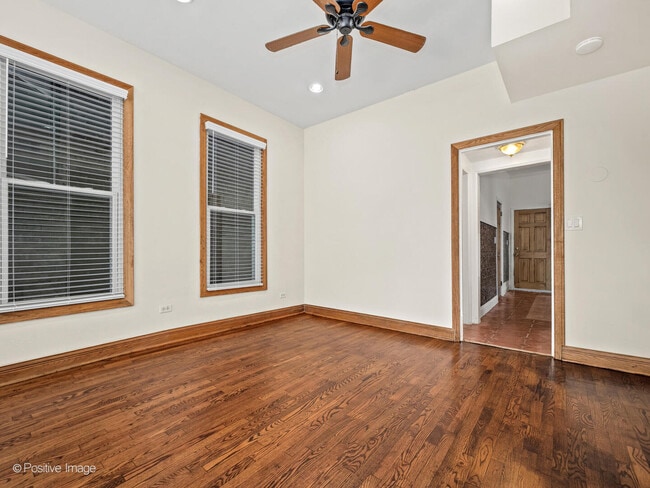 Building Photo - 2908 W McLean Ave