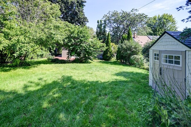 Building Photo - 1404 Wyldhaven Ave
