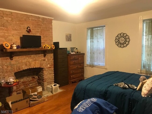 Primary Photo - 107 Sussex St
