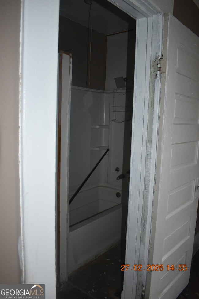 Building Photo - 4048 Kemper Ave