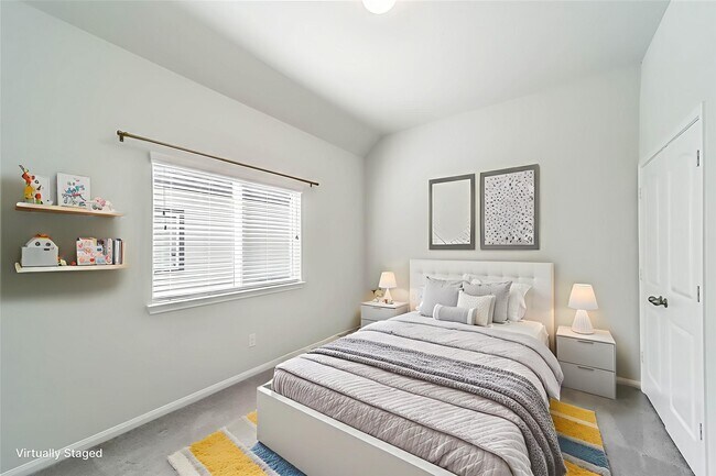 Building Photo - 13030 Laura Lake Dr