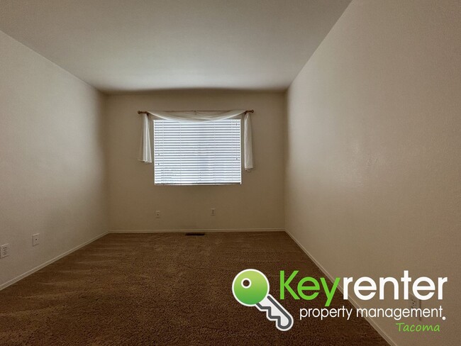 Building Photo - Magnificent North West Tacoma Home