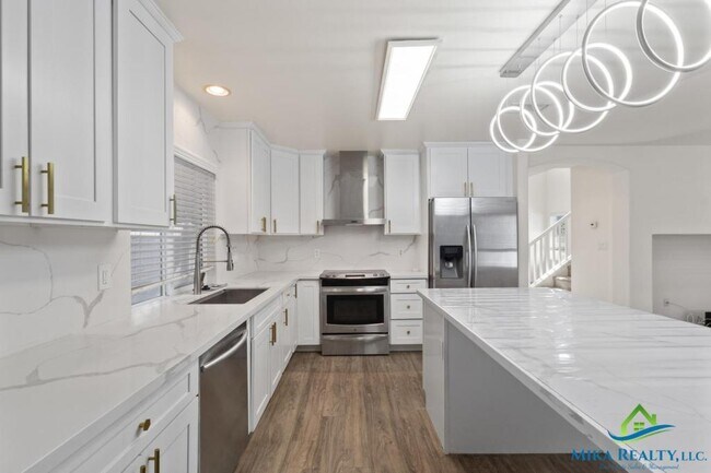 Building Photo - 91-1018-1018 Kaikala St