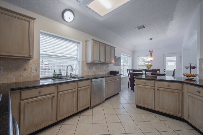Building Photo - 4606 Atascocita Trail