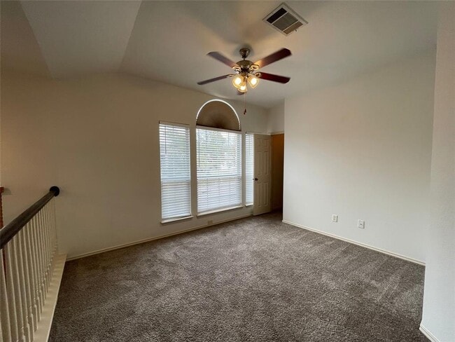 Building Photo - 10520 Dunham Forest Rd