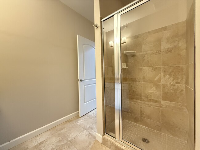 Building Photo - 5606 Arbor Chase Dr