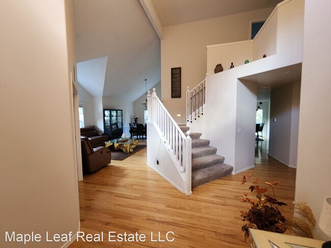 Building Photo - 5 br, 3.5 bath House - 10108 186th CT NE