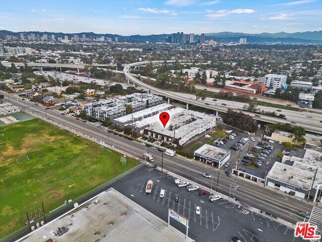 Building Photo - 2884 Sawtelle Blvd