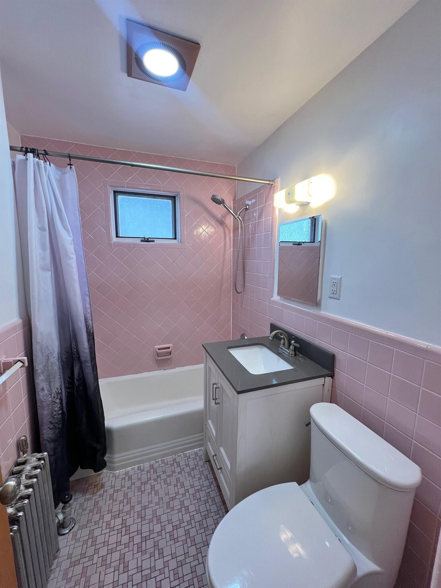 Building Photo - 16 Alexander Ave