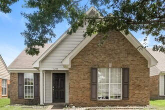 Building Photo - 5290 Kristy Ln