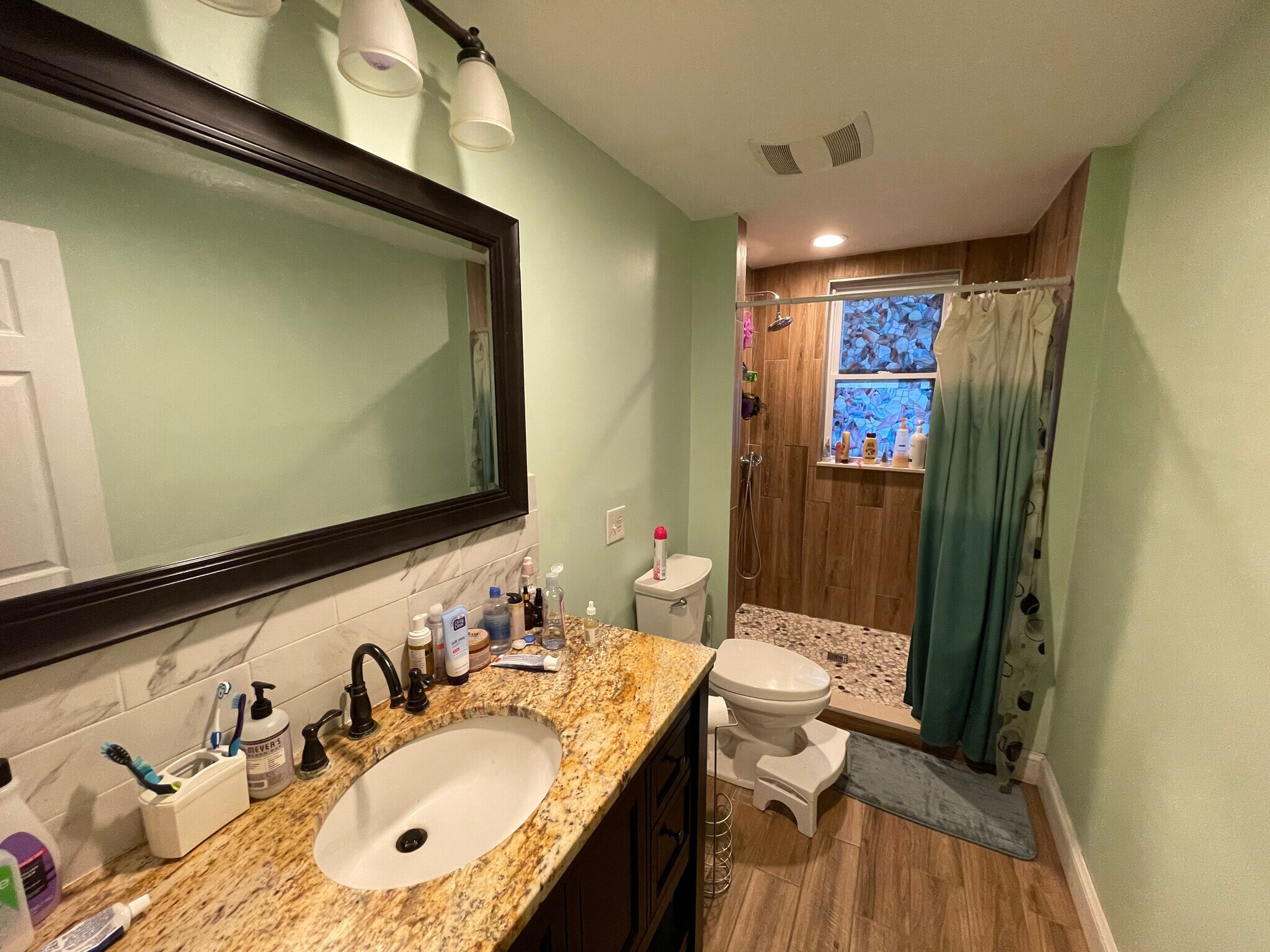 Building Photo - 105 Bloomfield St