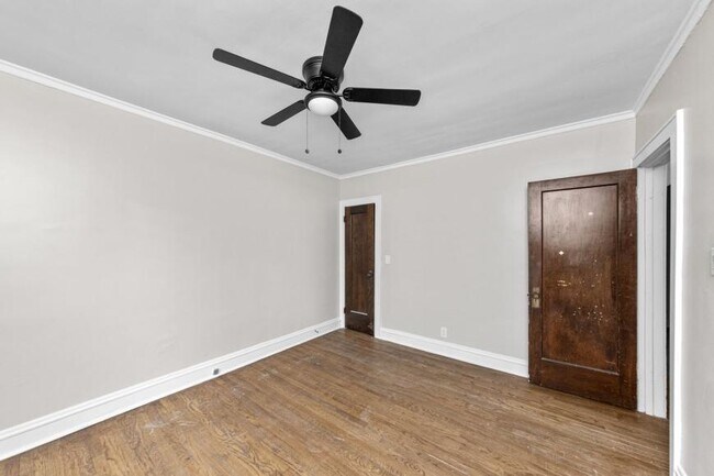 Building Photo - 2 bedroom in Chicago IL 60626