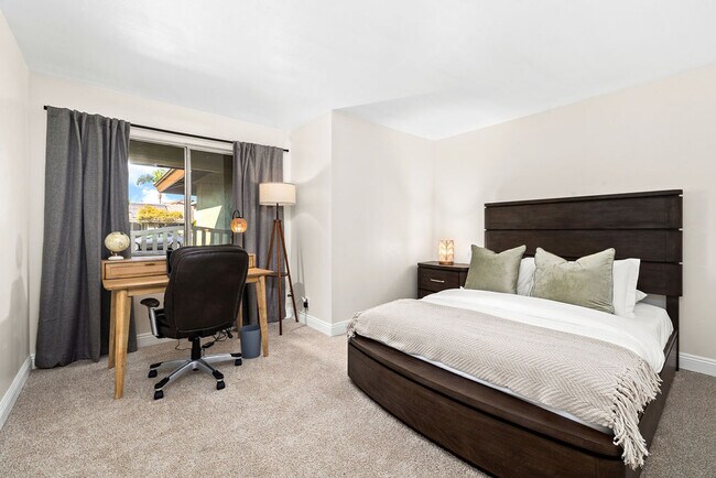 Building Photo - 632 Kenoak Dr