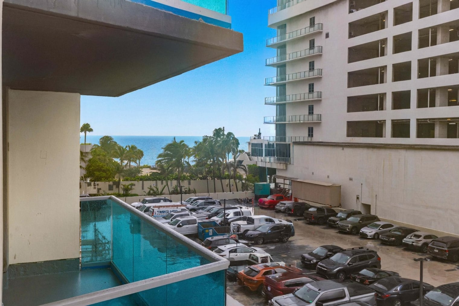 Building Photo - 4001 S Ocean Dr