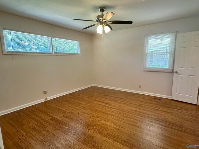 Building Photo - 213 Wingate Ave SW