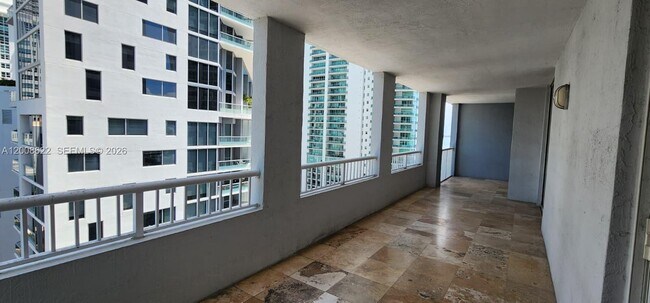 Building Photo - 170 SE 14th St