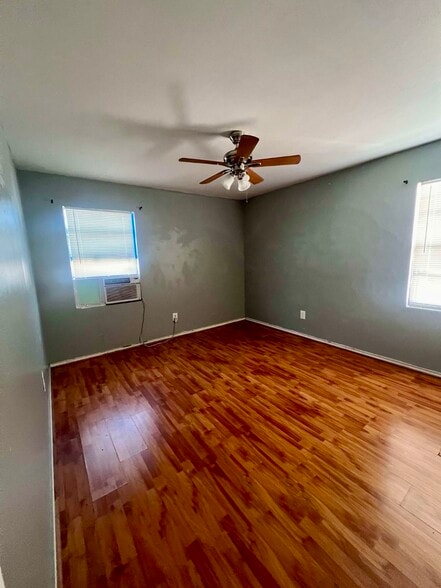 Building Photo - 2248 Riverview Dr