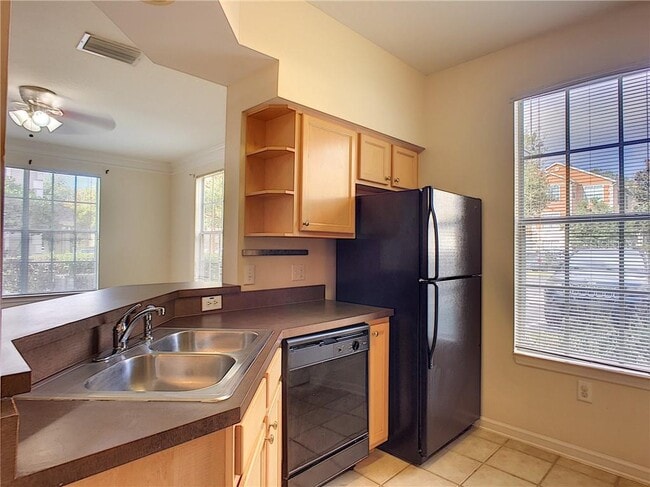 Building Photo - 12824 Madison Pointe Cir