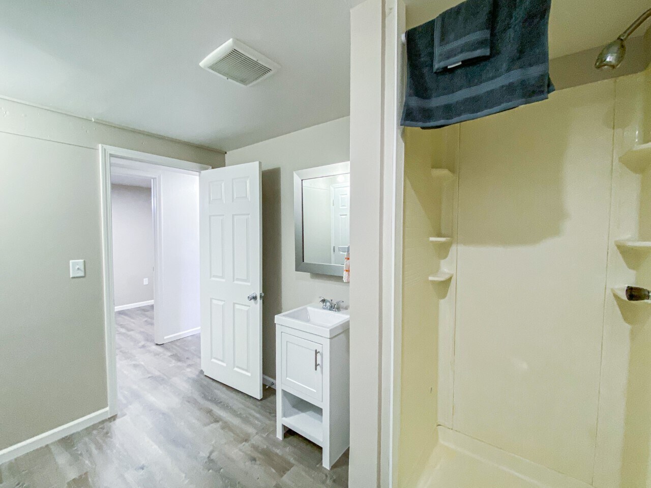 Building Photo - 1853 Fisher St