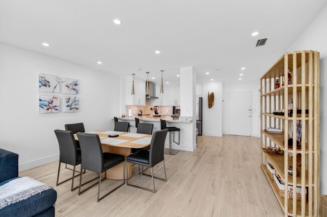 Building Photo - 120 N Ocean Blvd