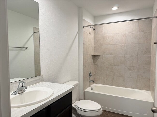 Building Photo - 14858 Cypress Holw Dr