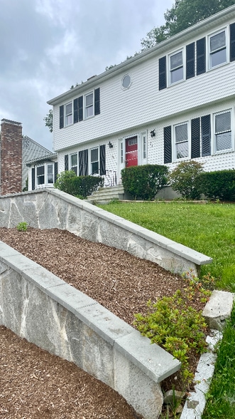 Building Photo - 53 Holmes Dr