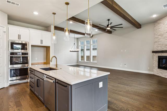 Building Photo - 2232 Grey September St