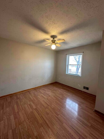 Building Photo - 5819 Medtree Pl