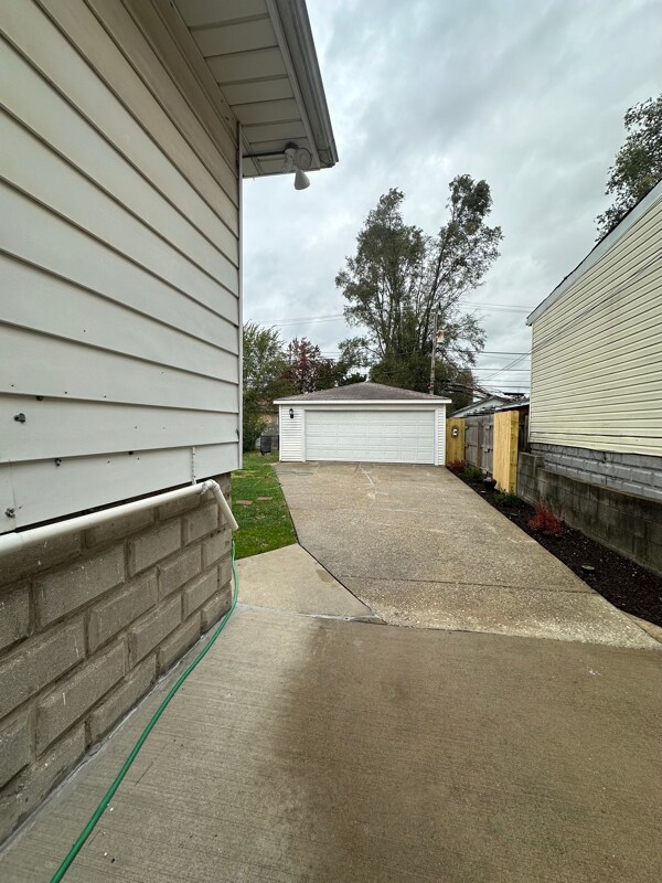 Building Photo - 318 157th St