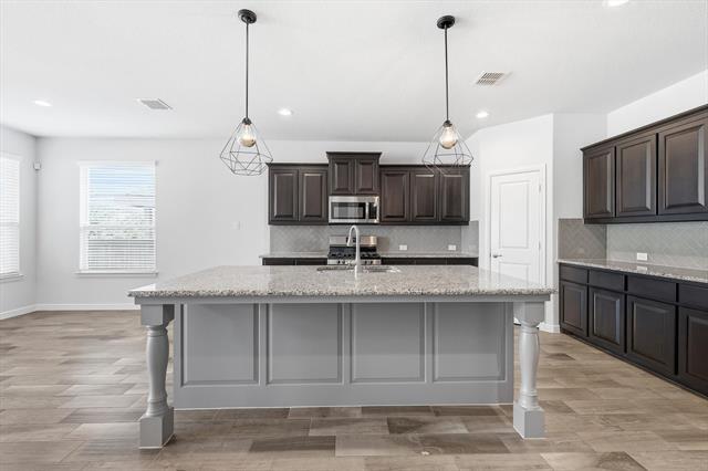 Building Photo - 2532 Candle Ln