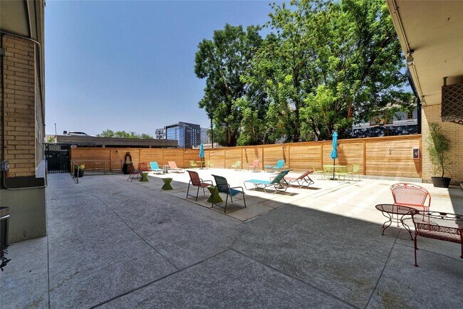Building Photo - 1800 Lavaca St