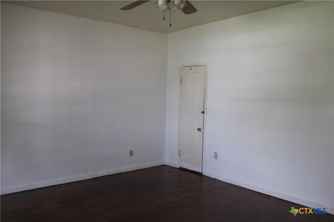 Building Photo - 1306 S 45th St