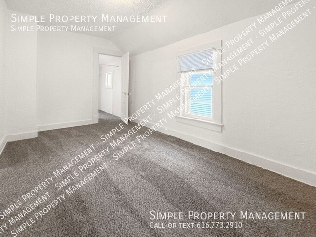 Building Photo - 1004 Jennette Ave NW