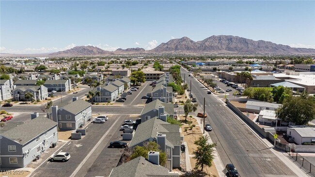 Building Photo - 4170 E Tonopah Ave