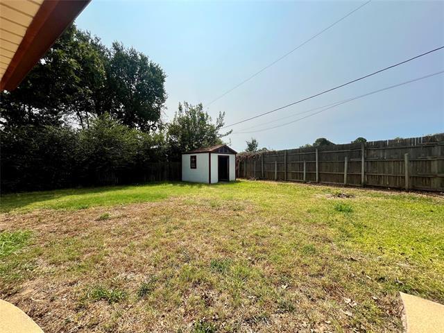 Building Photo - 3904 Woodbury Ct