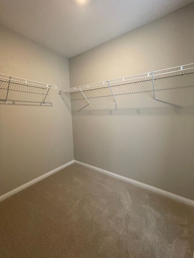 Building Photo - Gorgeous 2 Story Home in Gated Community!