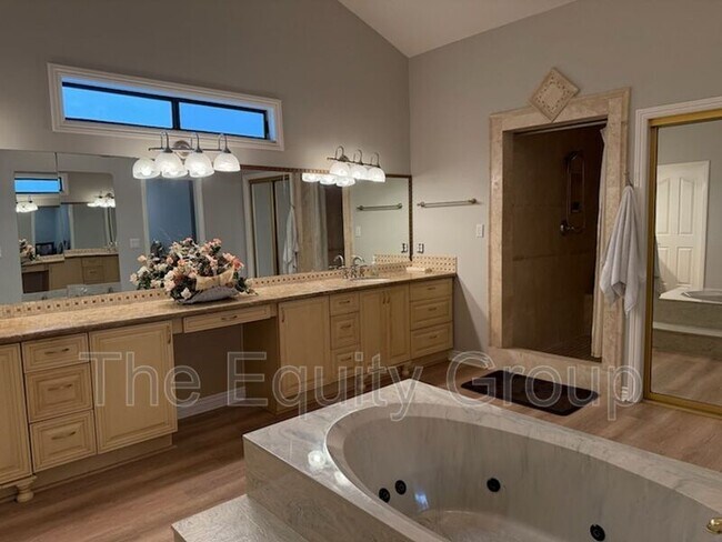 Building Photo - 5418 W Sweet Dr